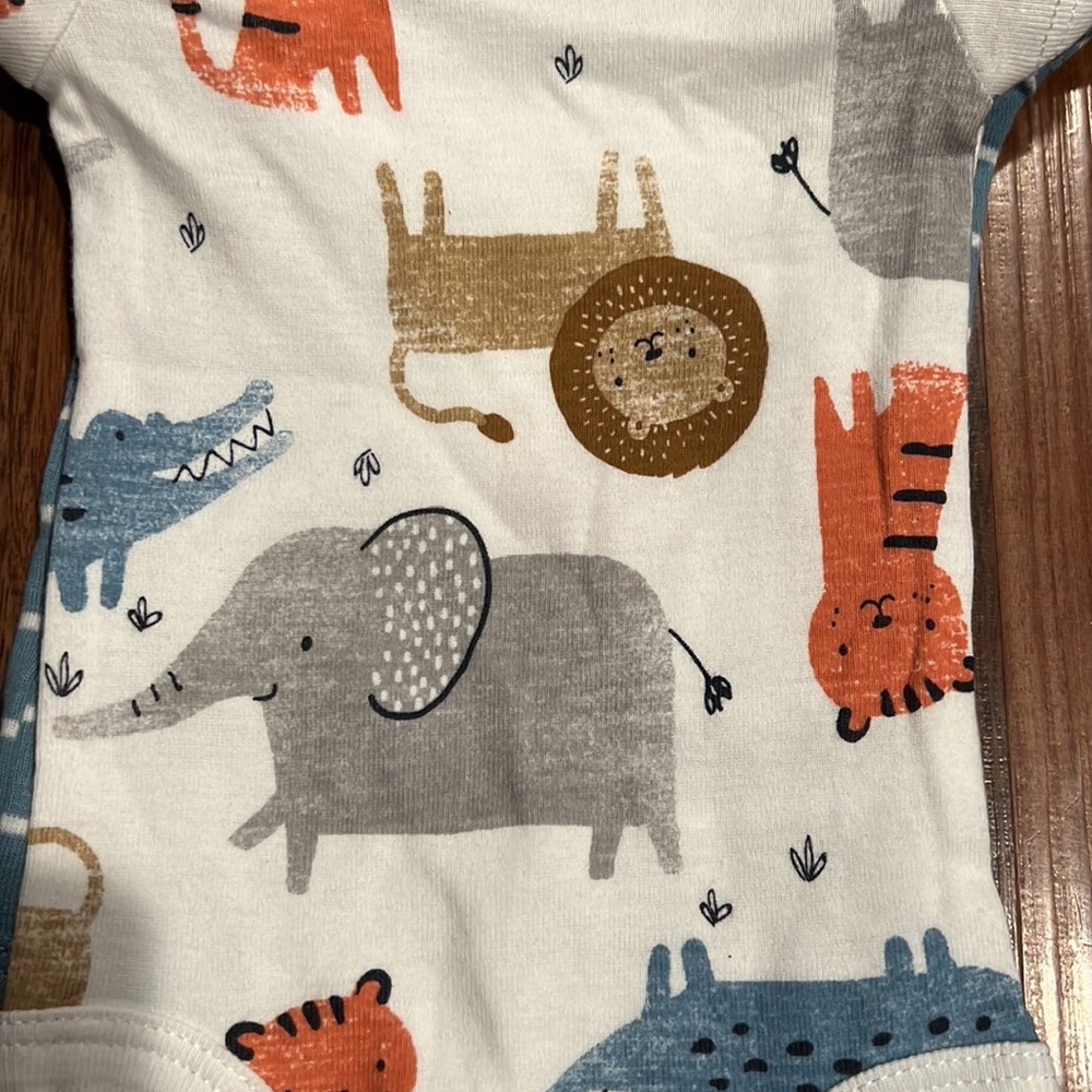 Carter’s Onsie Set - Picture 8 of 13